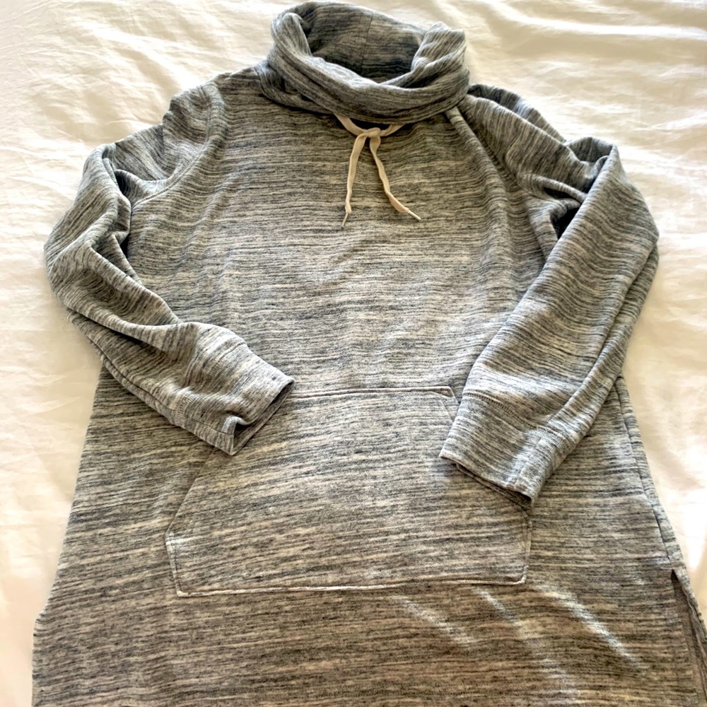 Gap sweatshirt
